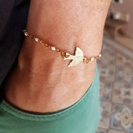 Bracelet flying to the moon